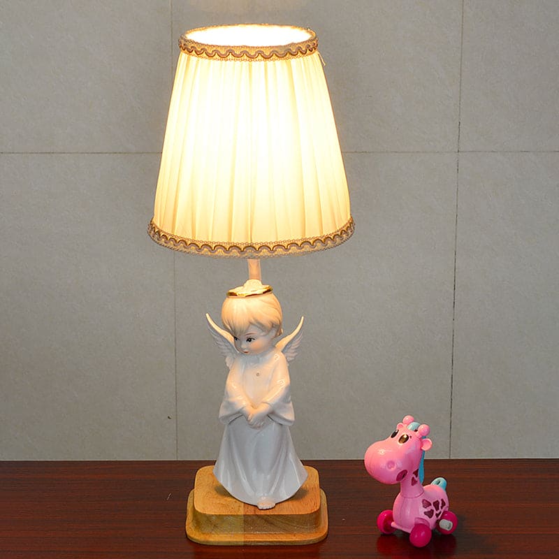 Klassieke Nachtkastlamp met Engel Decor – Sfeervolle Bedlamp voor Slaapkamer of Kinderkamer