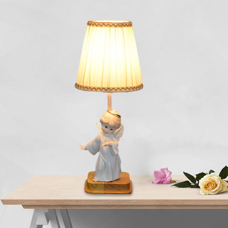 Klassieke Nachtkastlamp met Engel Decor – Sfeervolle Bedlamp voor Slaapkamer of Kinderkamer
