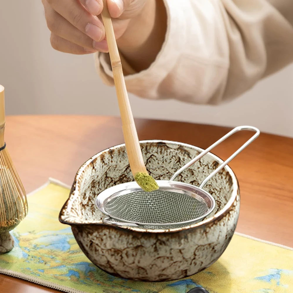 Japanse Matcha Theeset – 6-delige Ceremoniële Set met Bamboe Klopper, Lepel, Zeef en Keramische Kom voor Matcha Maken