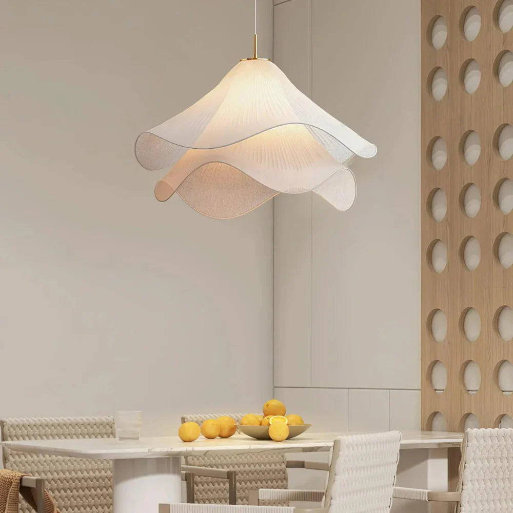Amber Bloom Hanglamp – Elegante Textiele Verlichting met Bloemachtige Vorm
