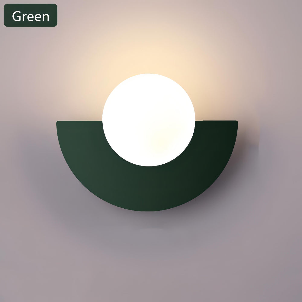 Halfronde Wandlamp van Metaal - Nordic Design voor een Minimalistisch Interieur
