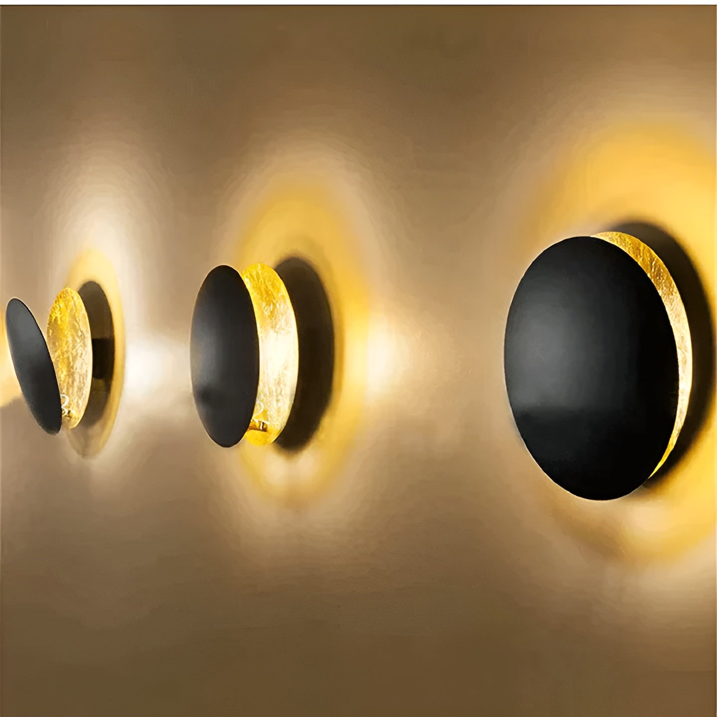 Celestial Glow – 360° Draaibare LED-Wandlamp voor Tijdloze Sfeer
