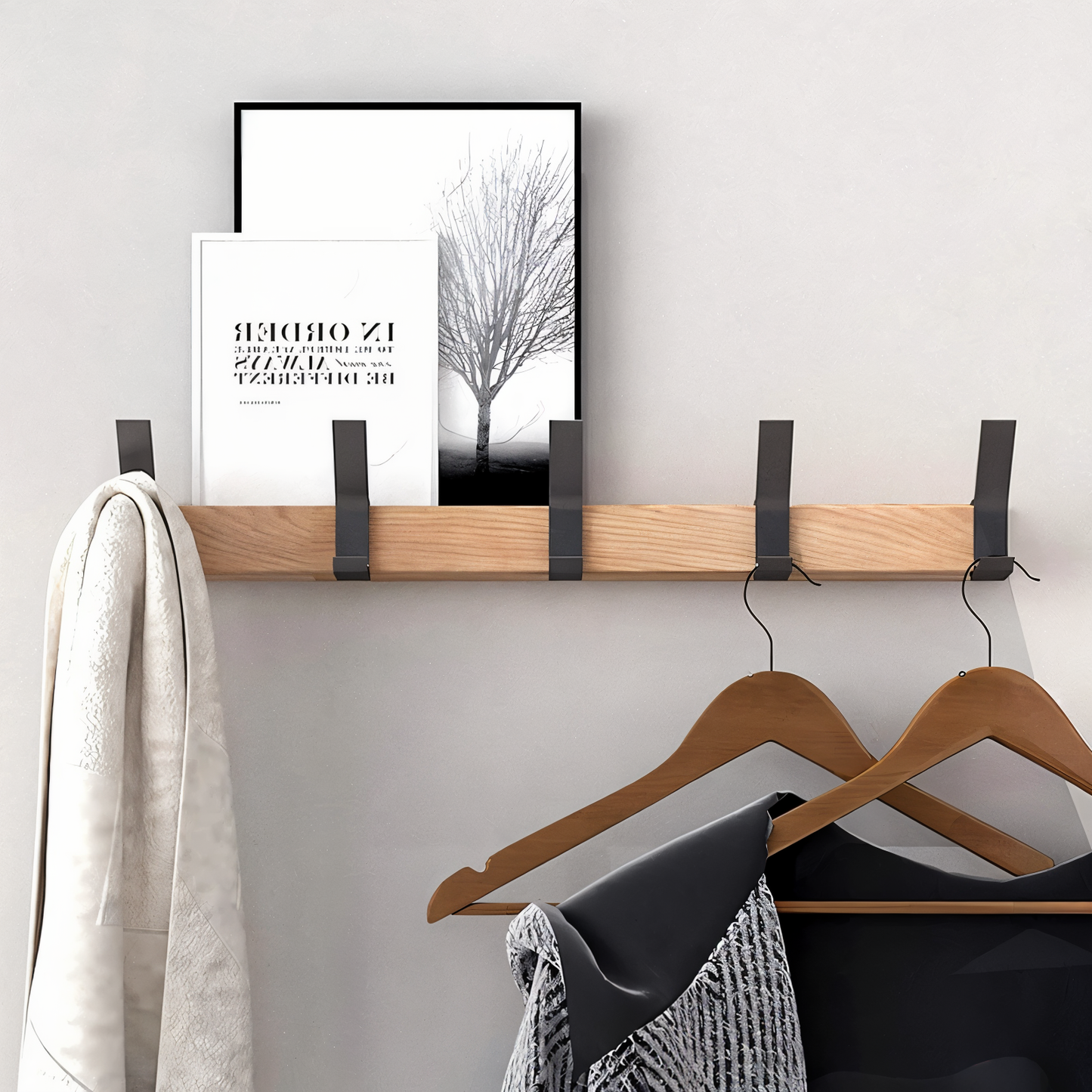 Wandkapstok van Hout met Verstelbare Aluminium Haken – HookRack 5-Haaks | Wandgarderobe voor Hal, Badkamer & Slaapkamer