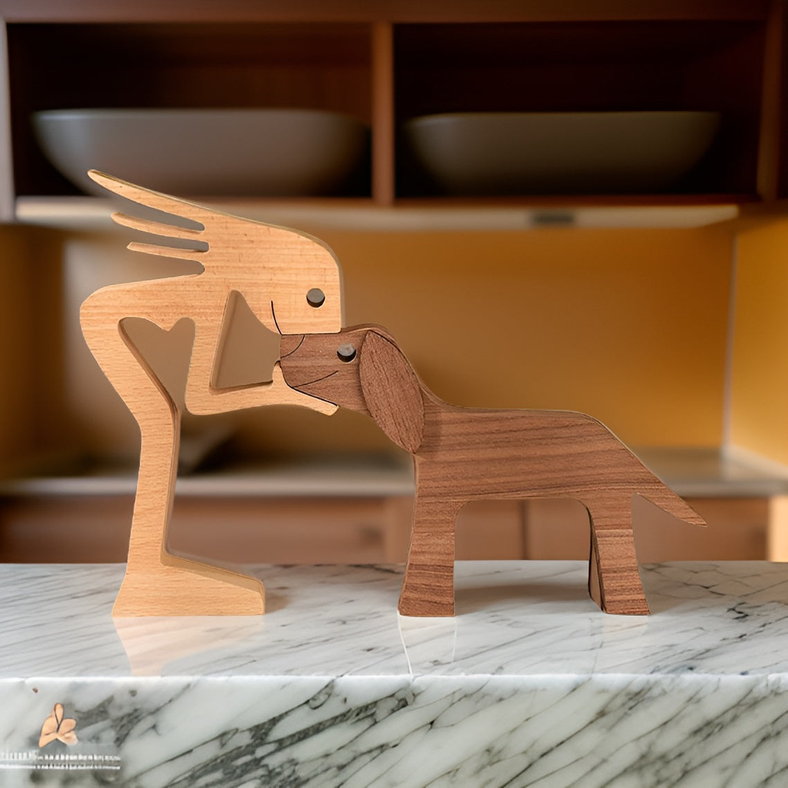 Paws of Love – Handgemaakte Houtsculptuur van Hond en Mens – Symbool van Eeuwige Verbondenheid