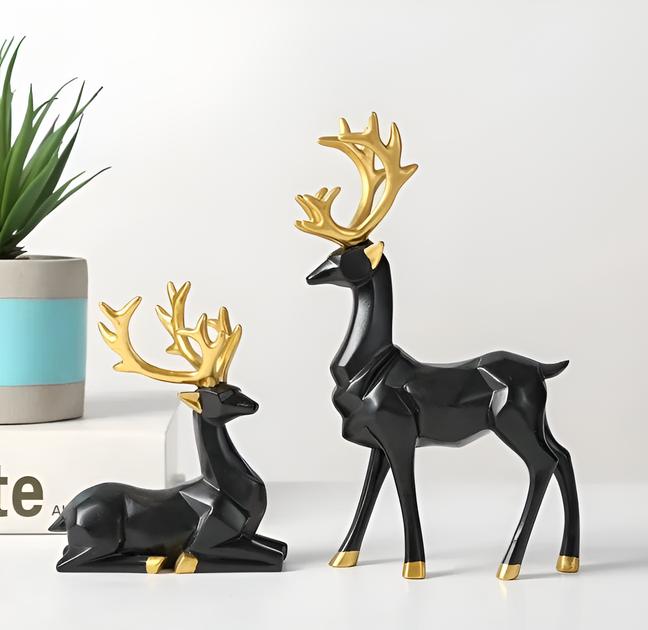 Velvoro decoratiebeeld – 2-delig rendierfiguur set van hars in elegante kleuren