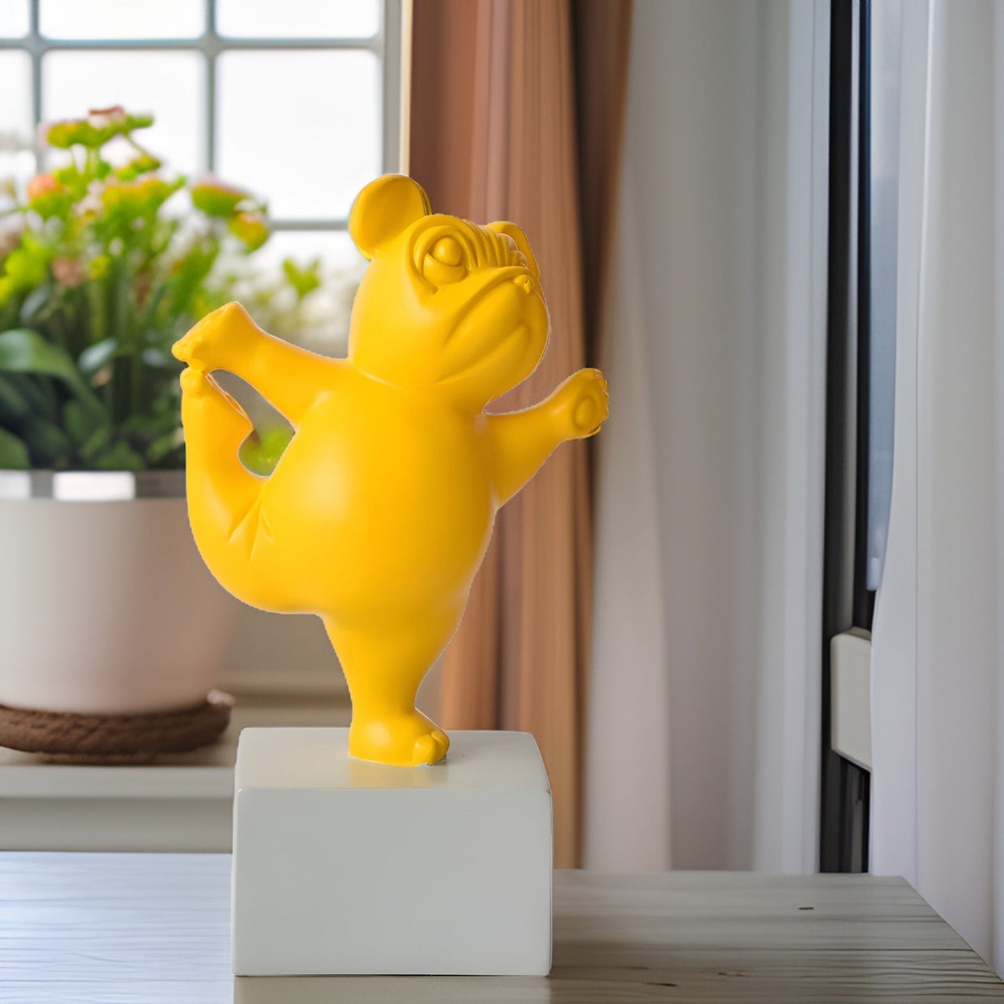 ZenBulldog – Yoga Beeld van Bulldog in Abstracte Stijl | Decoratief Hondenbeeldje in Groen, Geel of Rood