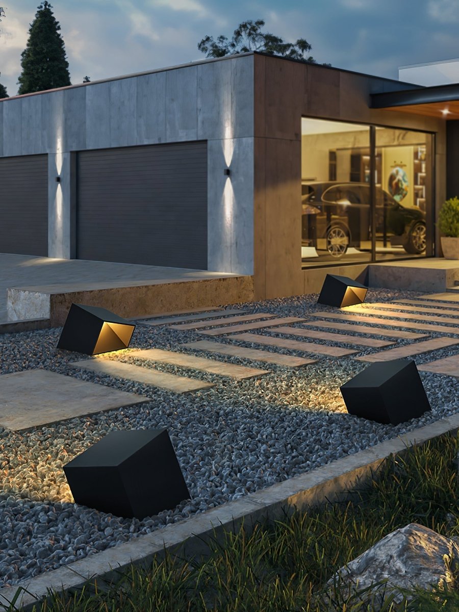 Luno Solar LED Buitenlamp – Kubusvormige Grondspot voor Minimalistische Tuinverlichting