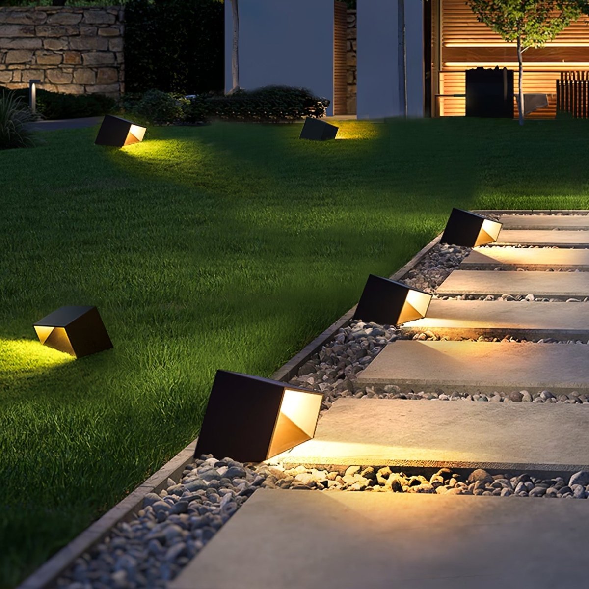 Luno Solar LED Buitenlamp – Kubusvormige Grondspot voor Minimalistische Tuinverlichting