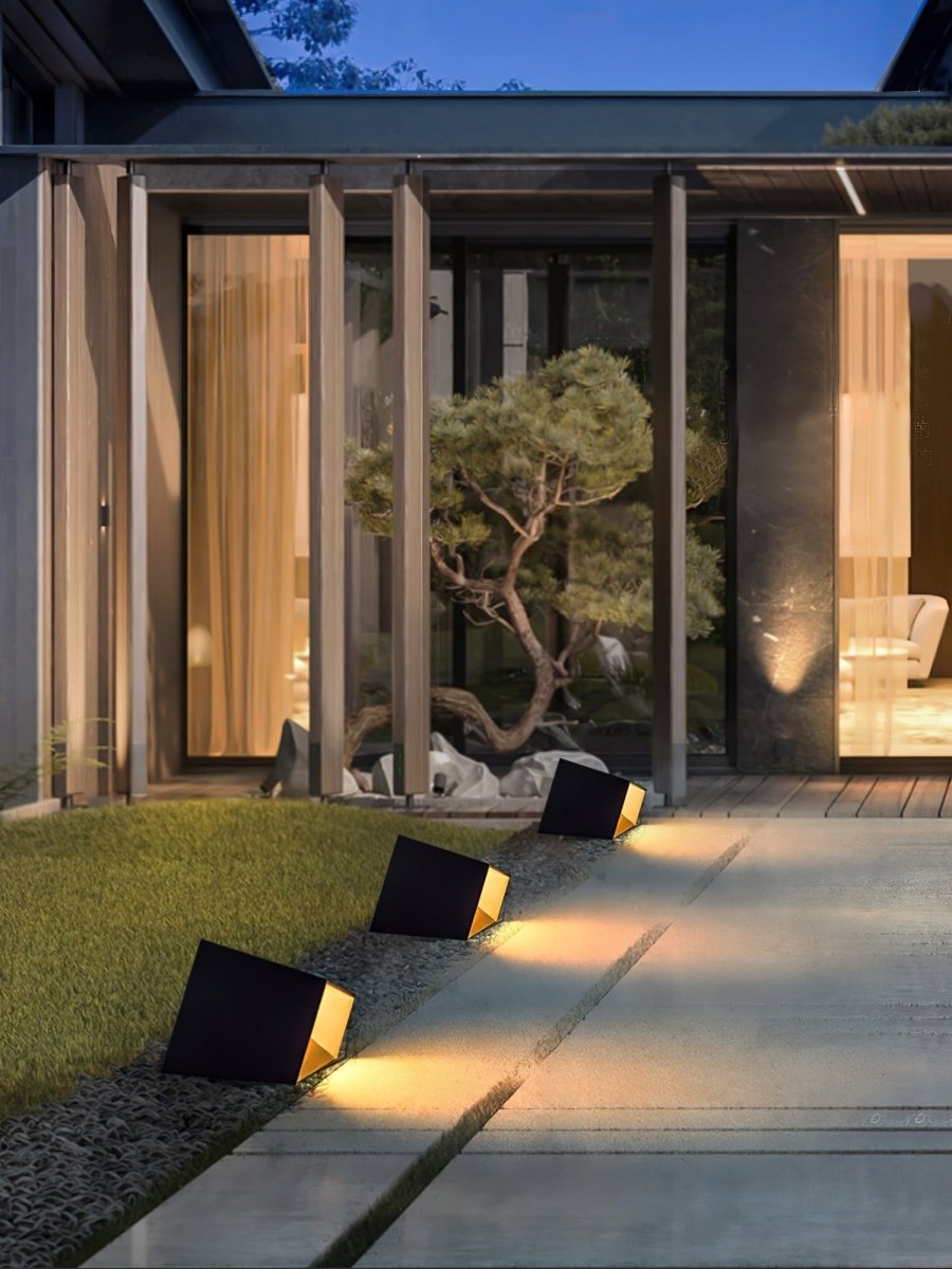 Luno Solar LED Buitenlamp – Kubusvormige Grondspot voor Minimalistische Tuinverlichting