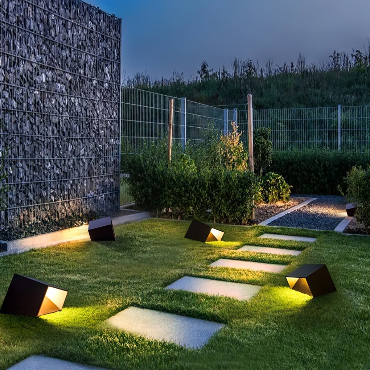 Luno Solar LED Buitenlamp – Kubusvormige Grondspot voor Minimalistische Tuinverlichting