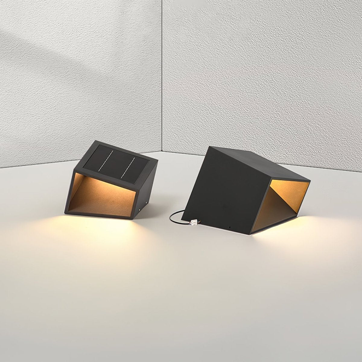 Luno Solar LED Buitenlamp – Kubusvormige Grondspot voor Minimalistische Tuinverlichting