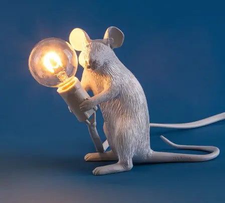 Lumo Mouse Tafellamp – Decoratieve Muislamp met Sculpturale Uitstraling