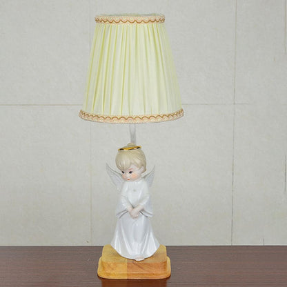 Klassieke Nachtkastlamp met Engel Decor – Sfeervolle Bedlamp voor Slaapkamer of Kinderkamer