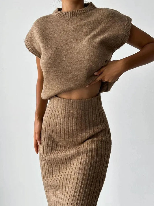 Emma | Stijlvolle Gebreide Crop Top en Rok 1