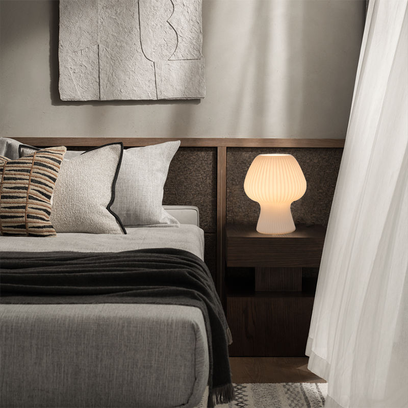 Vintage Tafellamp – Klassiek Design met Geribbelde Textuur & Zachte Sfeerverlichting, Tijdloze Lamp voor Woonkamer, Slaapkamer of Leeshoek