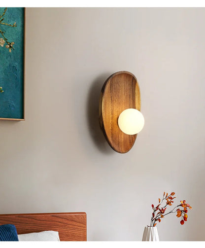 Camille Wandlamp – Natuurlijke Elegantie met Acaciahout en Opaalglas