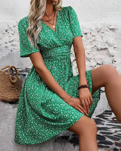Jurk - Casual - Korte Mouwen, V-hals - Perfect voor Zomerse Avonden
