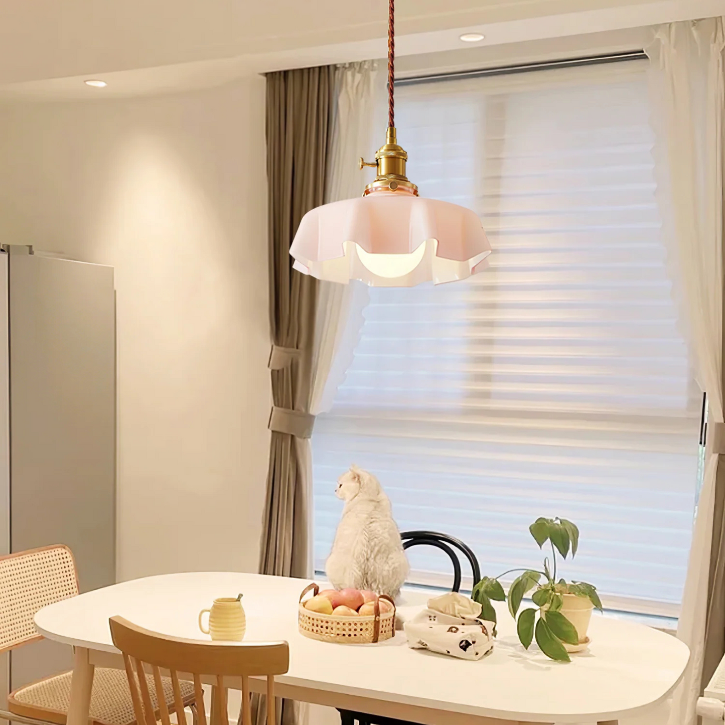 Witte Flower Hanglamp – Elegante Bloemvorm en Tijdloze Luxe