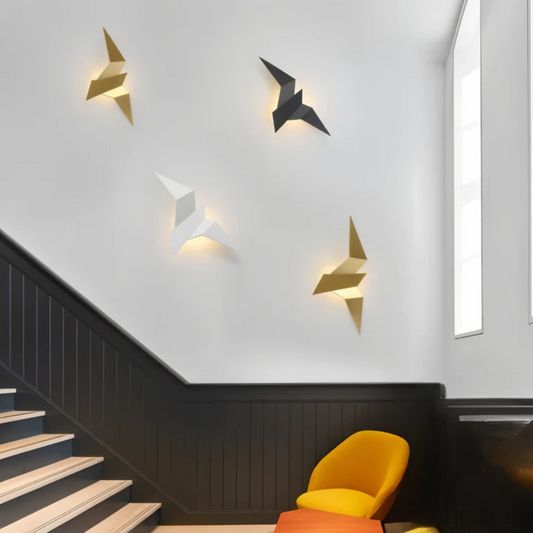 Origami Wandlamp – Japanse Designlamp in Metaal met Warm LED Licht | Artistieke Wandverlichting voor Slaapkamer of Woonkamer