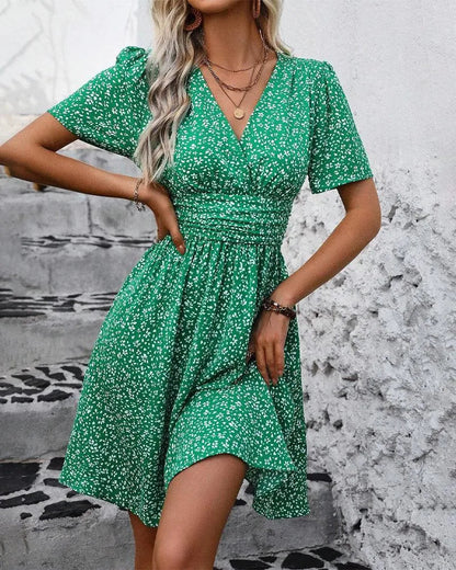 Jurk - Casual - Korte Mouwen, V-hals - Perfect voor Zomerse Avonden