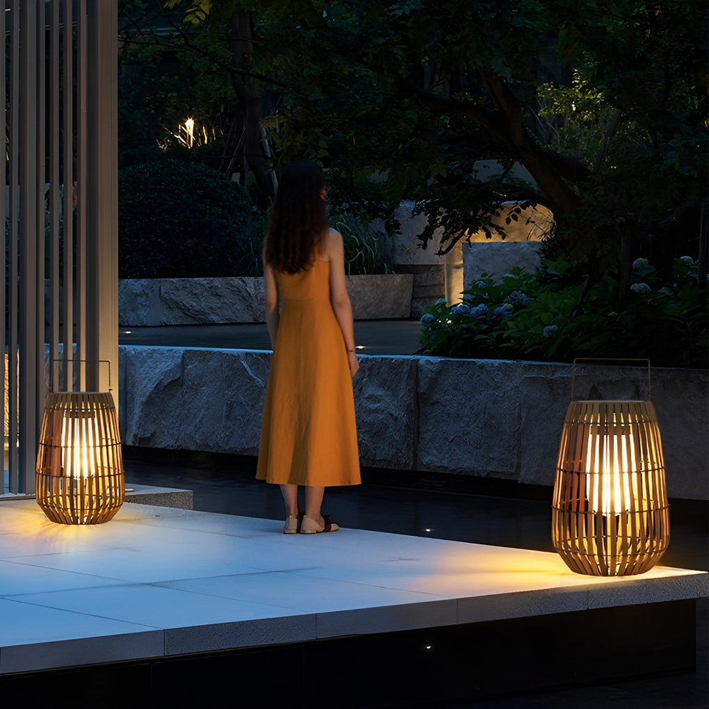 Liora Buitenlantaarn – Handgemaakte Rotan-Style Tuinlamp met Warm LED Licht
