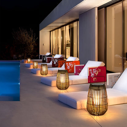 Liora Buitenlantaarn – Handgemaakte Rotan-Style Tuinlamp met Warm LED Licht