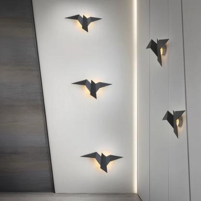 Origami Wandlamp – Japanse Designlamp in Metaal met Warm LED Licht | Artistieke Wandverlichting voor Slaapkamer of Woonkamer