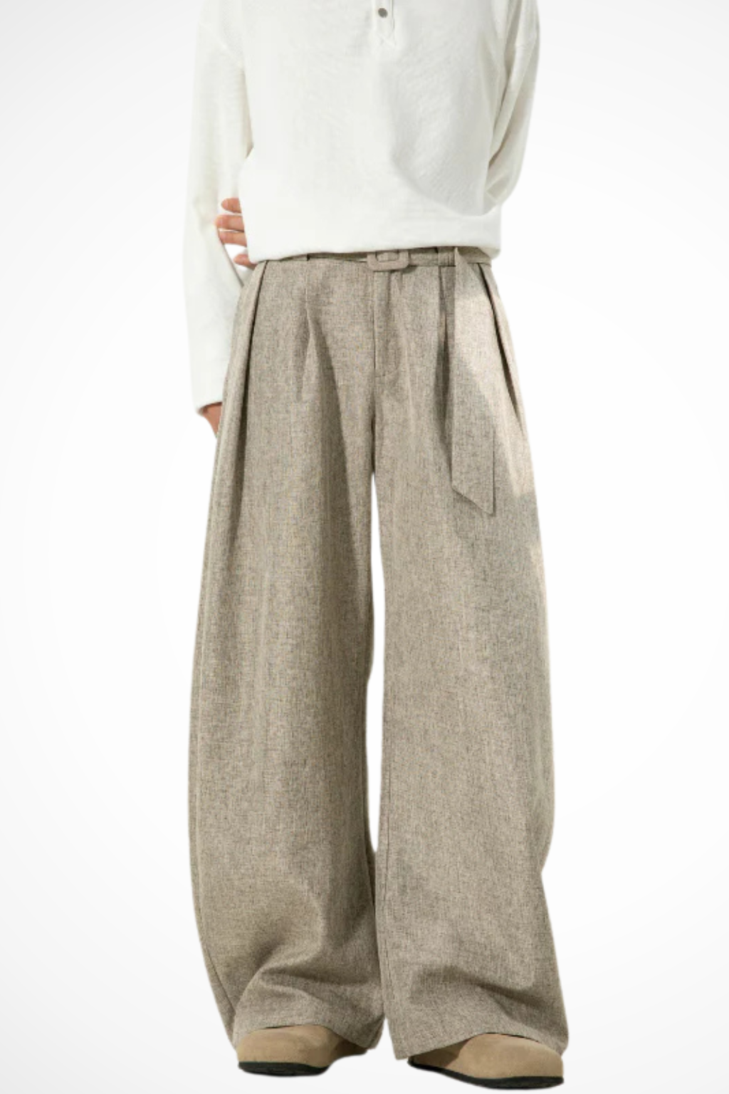Hoge taille pantalon met riem – Sterk en stijlvol silhouet
