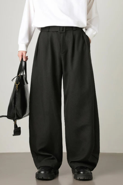 Hoge taille pantalon met riem – Sterk en stijlvol silhouet