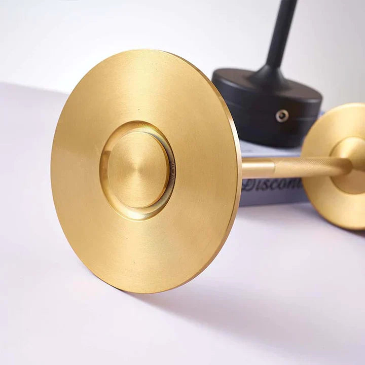 Draadloze LED Tafellamp – Oplaadbare Designlamp met Touch-Bediening & 30 Uur Lichtduur, Energiezuinig & Sfeervol voor Binnen en Buiten