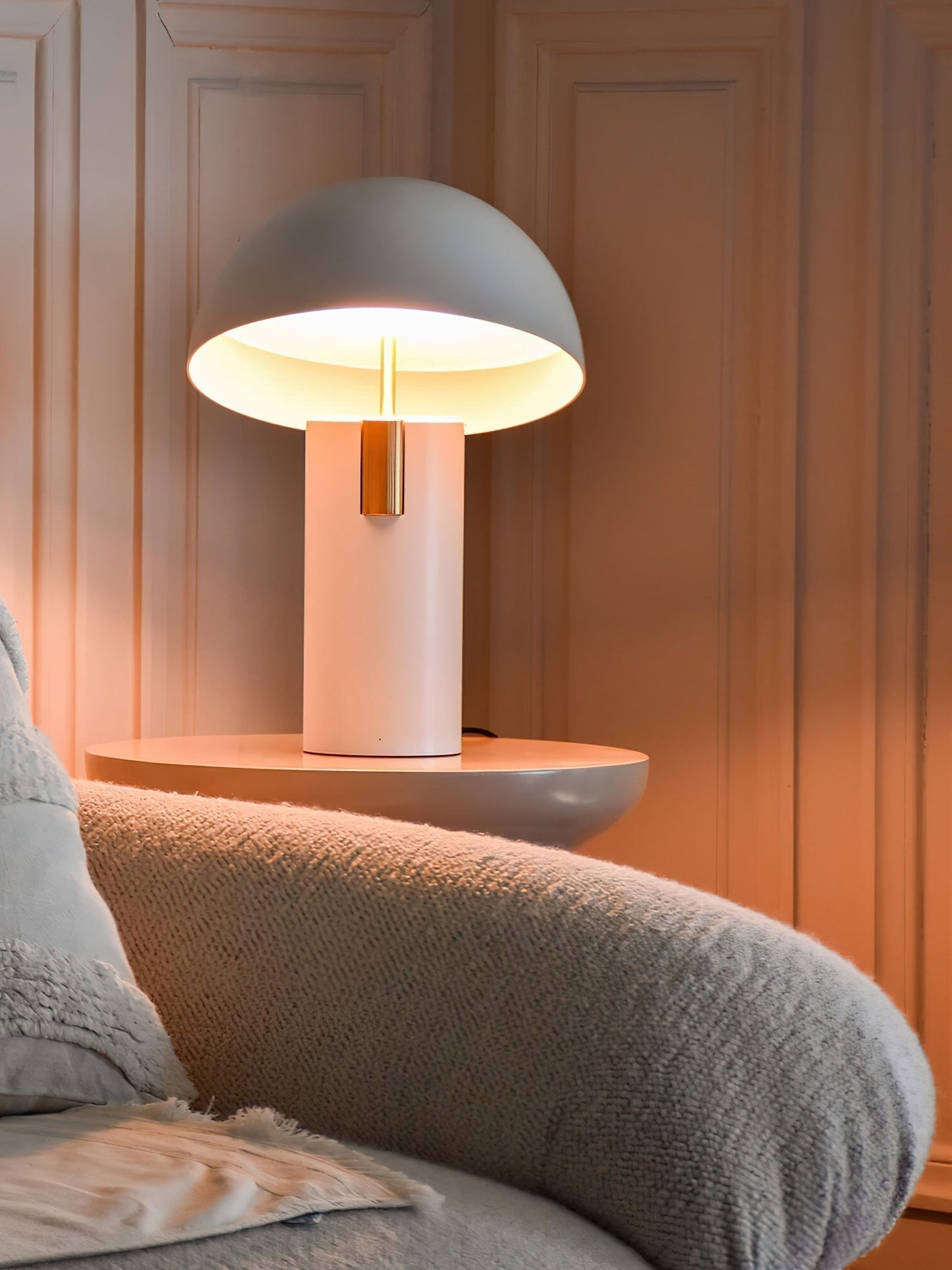 Virella Design Tafellamp – Paddenstoelvormige Lamp in Goud & Wit