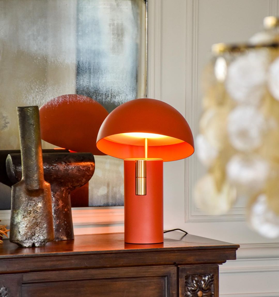 Virella Design Tafellamp – Paddenstoelvormige Lamp in Goud & Wit