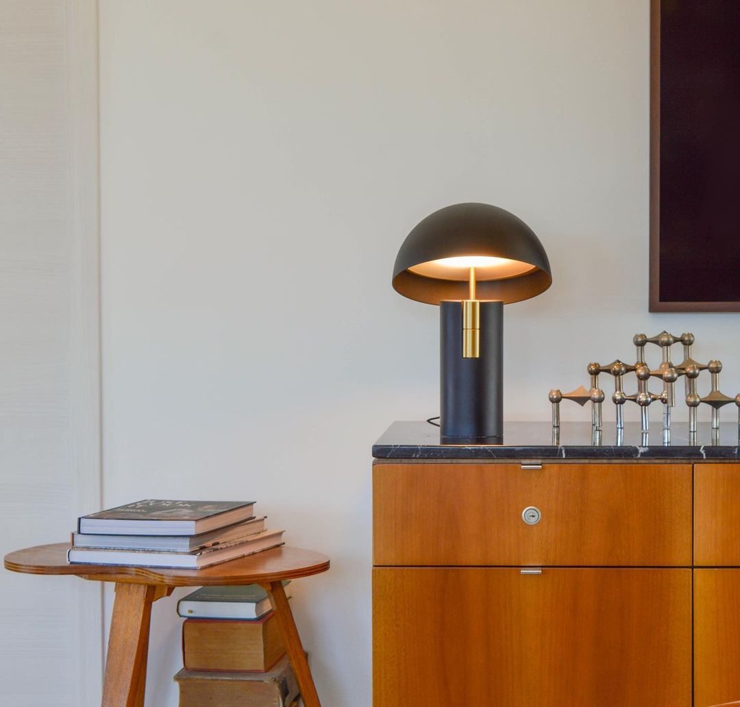 Virella Design Tafellamp – Paddenstoelvormige Lamp in Goud & Wit