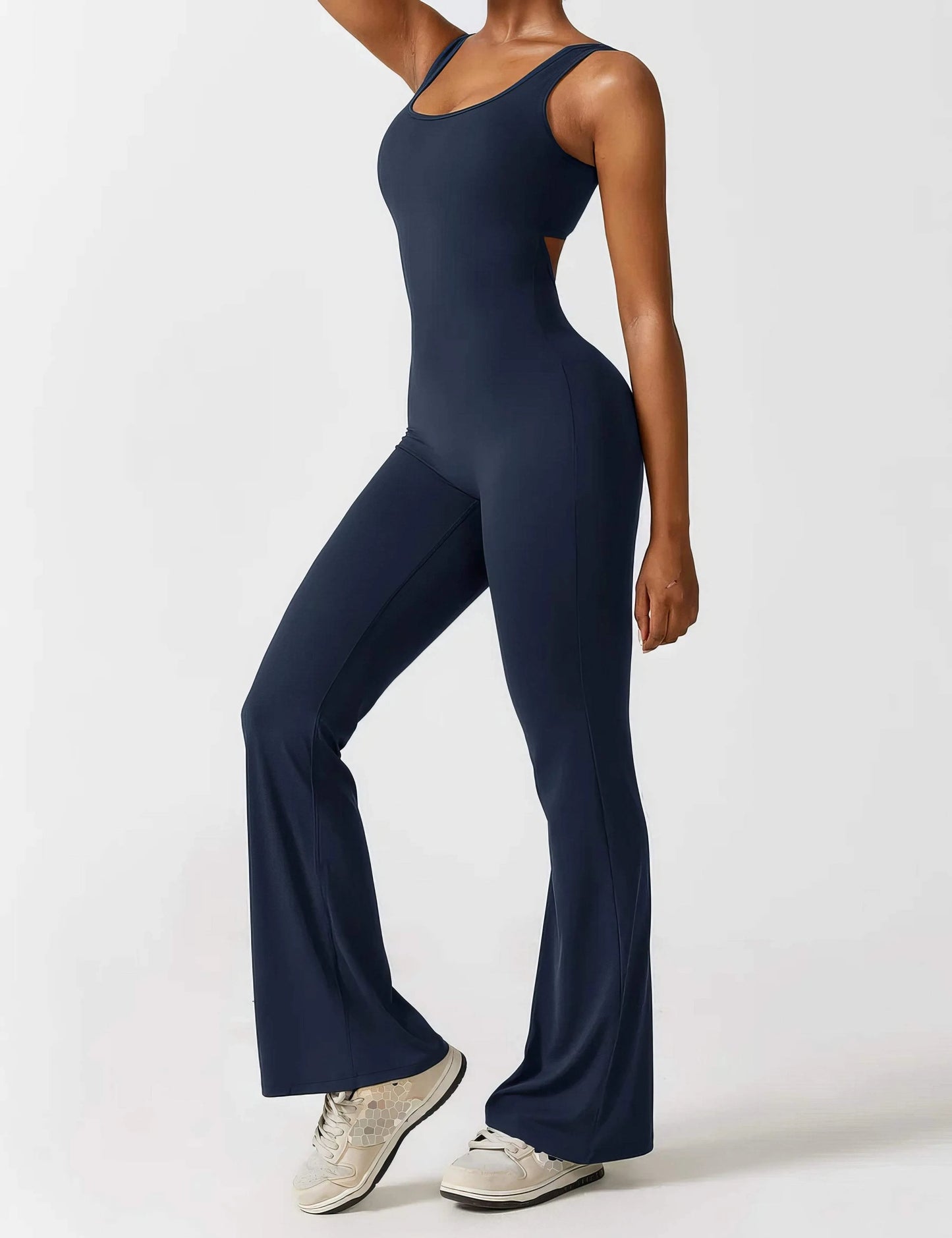 Emma | Elegante Jumpsuit met Uitlopende Pijpen 12