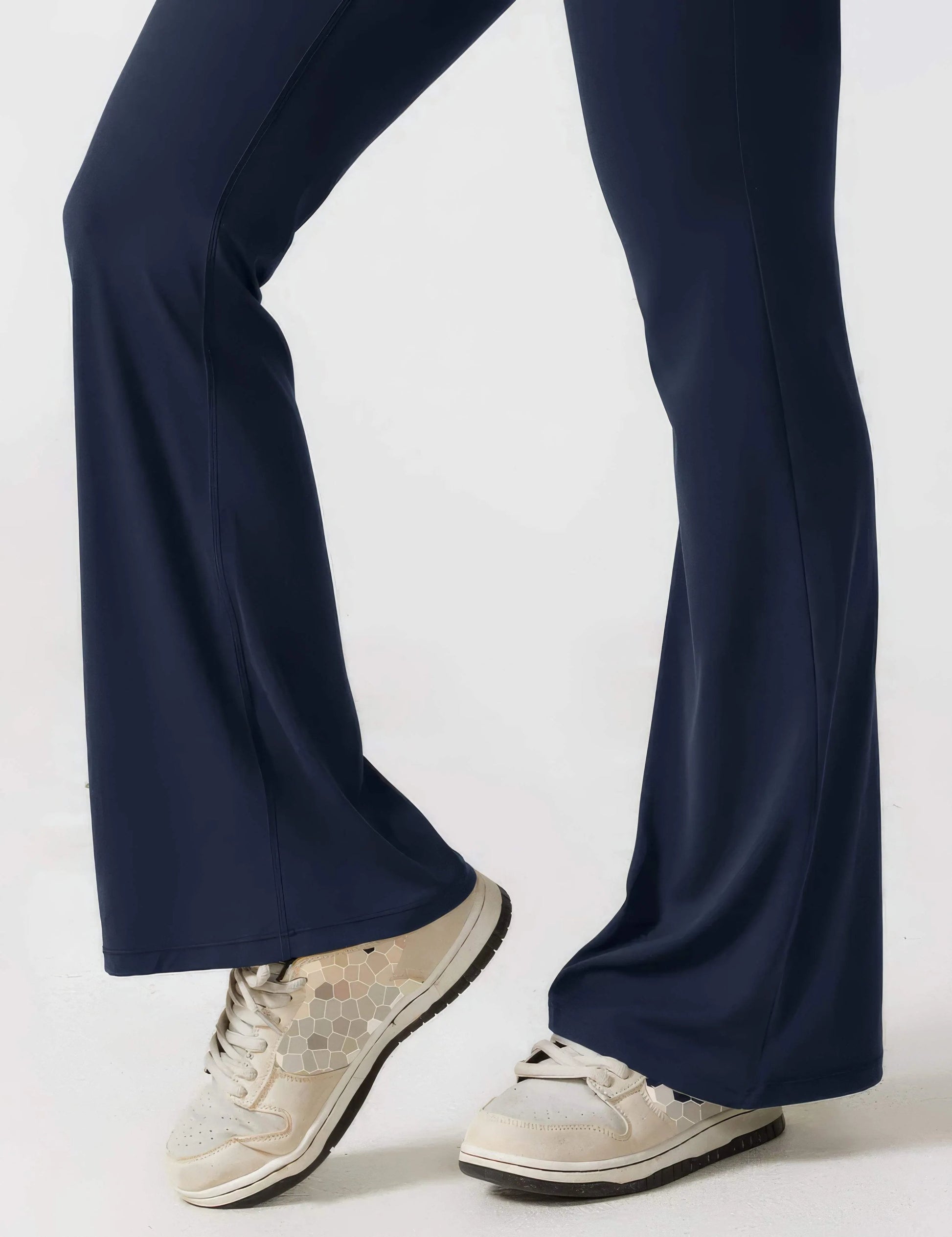 Emma | Elegante Jumpsuit met Uitlopende Pijpen 14