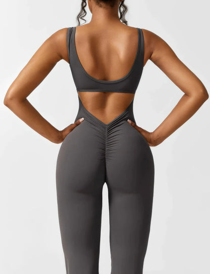 Emma | Elegante Jumpsuit met Uitlopende Pijpen 23
