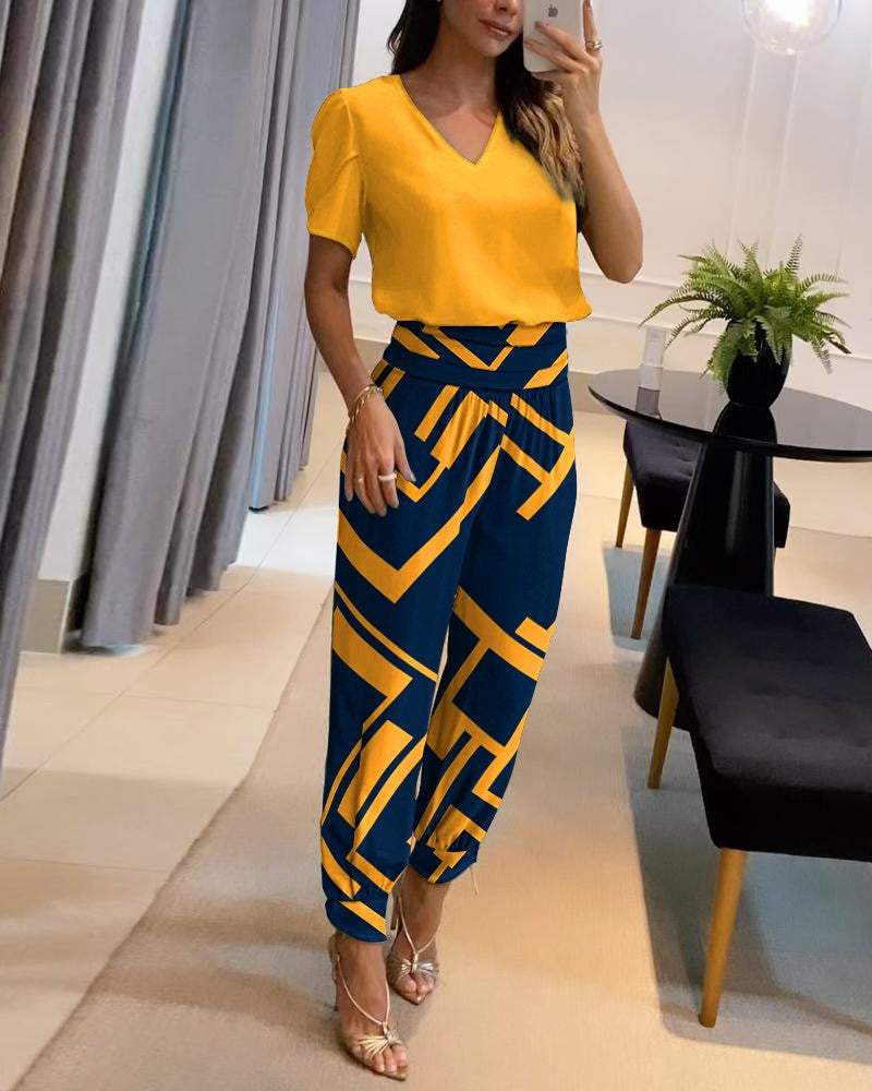 Emma | Elegante V-hals Blouse en Comfortabele Broek 4