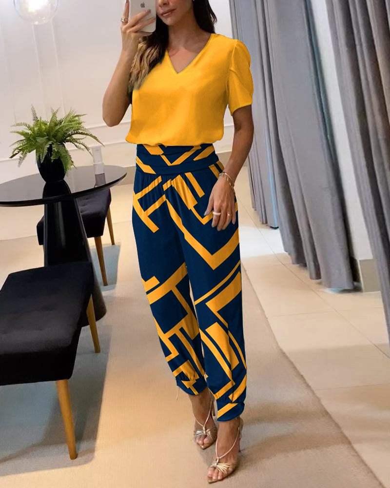 Emma | Elegante V-hals Blouse en Comfortabele Broek 7