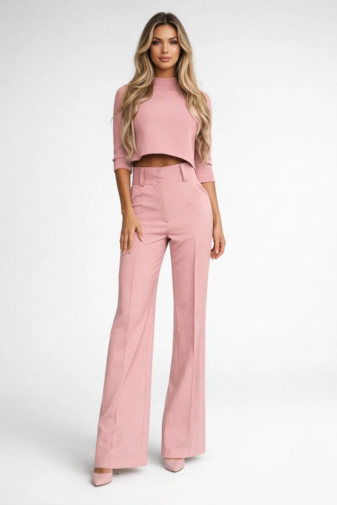 Dames set – crop top met hoge hals, wijde broek, chic & casual