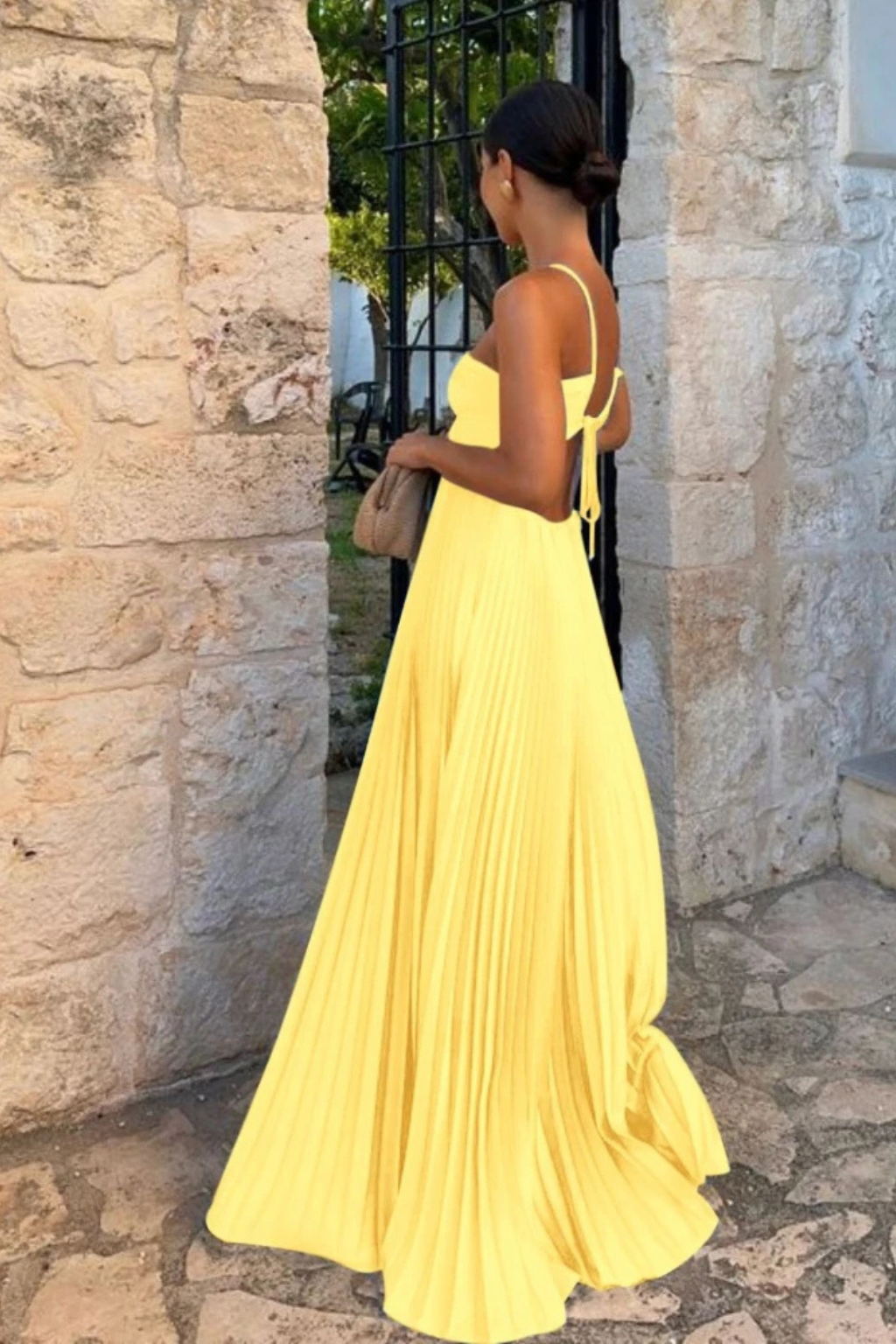 Halter Maxi Jurk Dames – Geplooide Zomerjurk met Open Rug