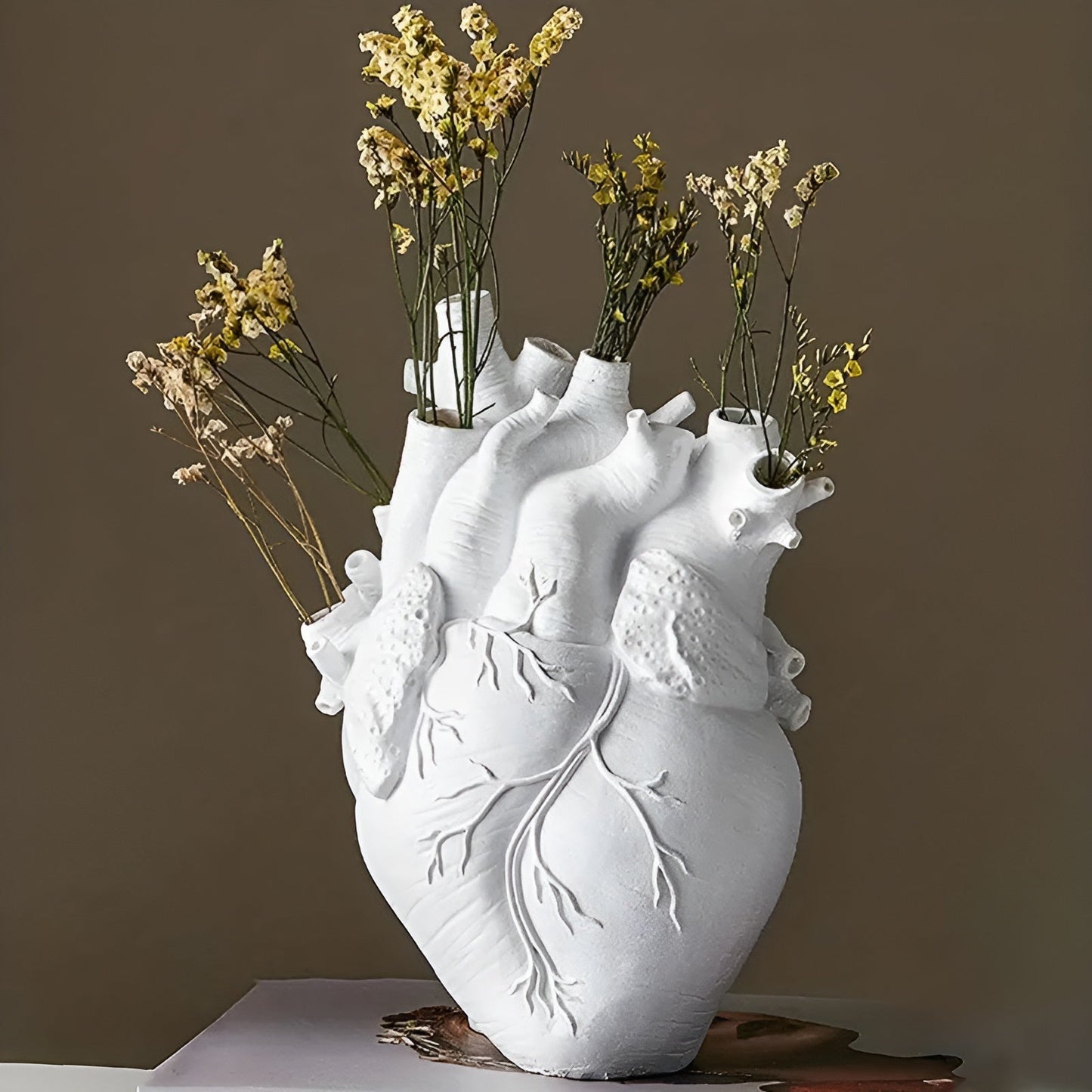 EcoHeart Houten Hartvormige Vaas van Bamboe – Duurzame Bloemenhouder in Romantisch Design