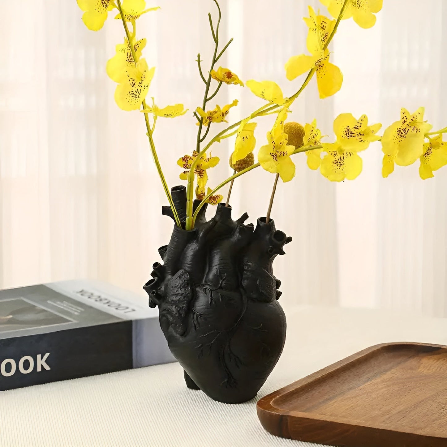 EcoHeart Houten Hartvormige Vaas van Bamboe – Duurzame Bloemenhouder in Romantisch Design