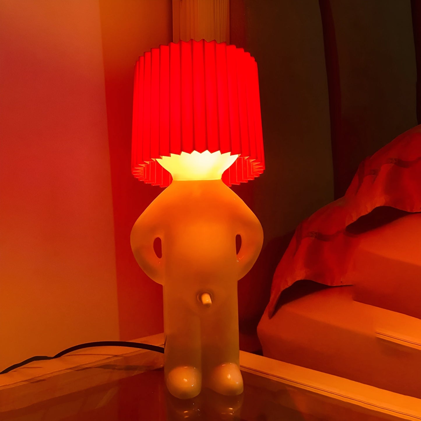 ShyBoy LED Tafellamp – Creatieve Kindervriendelijke Nachtlamp in Cartoonstijl | 29cm Hoog – Meerdere Kleuren