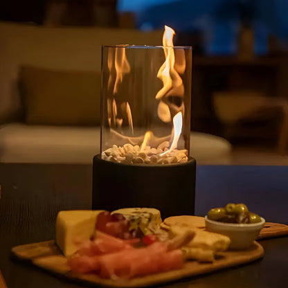 SleekFlame Tafelhaard – Stijlvolle Zwarte Bio-Ethanol Vuurtafel met Glascilinder voor Binnen & Buiten