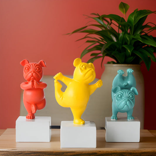 ZenBulldog – Yoga Beeld van Bulldog in Abstracte Stijl | Decoratief Hondenbeeldje in Groen, Geel of Rood