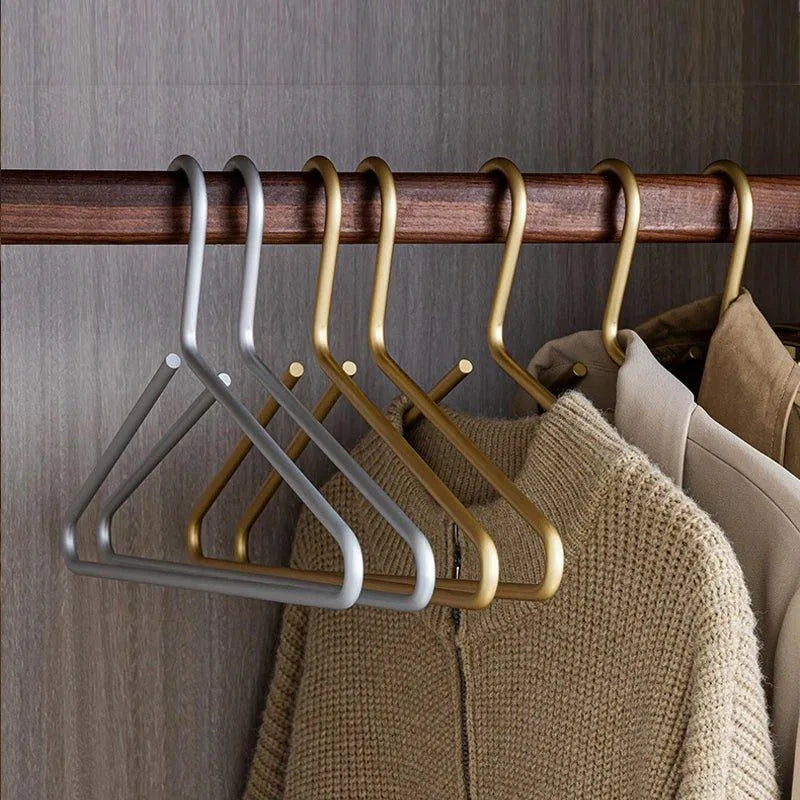 Luxe Metalen Kleerhangers – Mattgoud & Zilver Design, Ruimtebesparend en Extra Stevig (Set van 5)