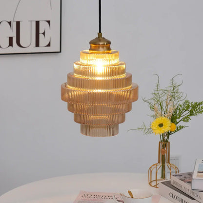Retro Glas Hanglamp – Warme Amberkleurige Verlichting voor een Sfeervol Interieur