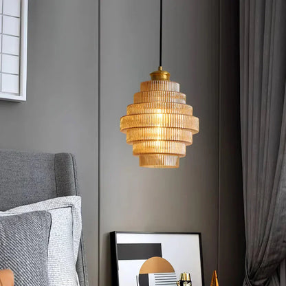 Retro Glas Hanglamp – Warme Amberkleurige Verlichting voor een Sfeervol Interieur