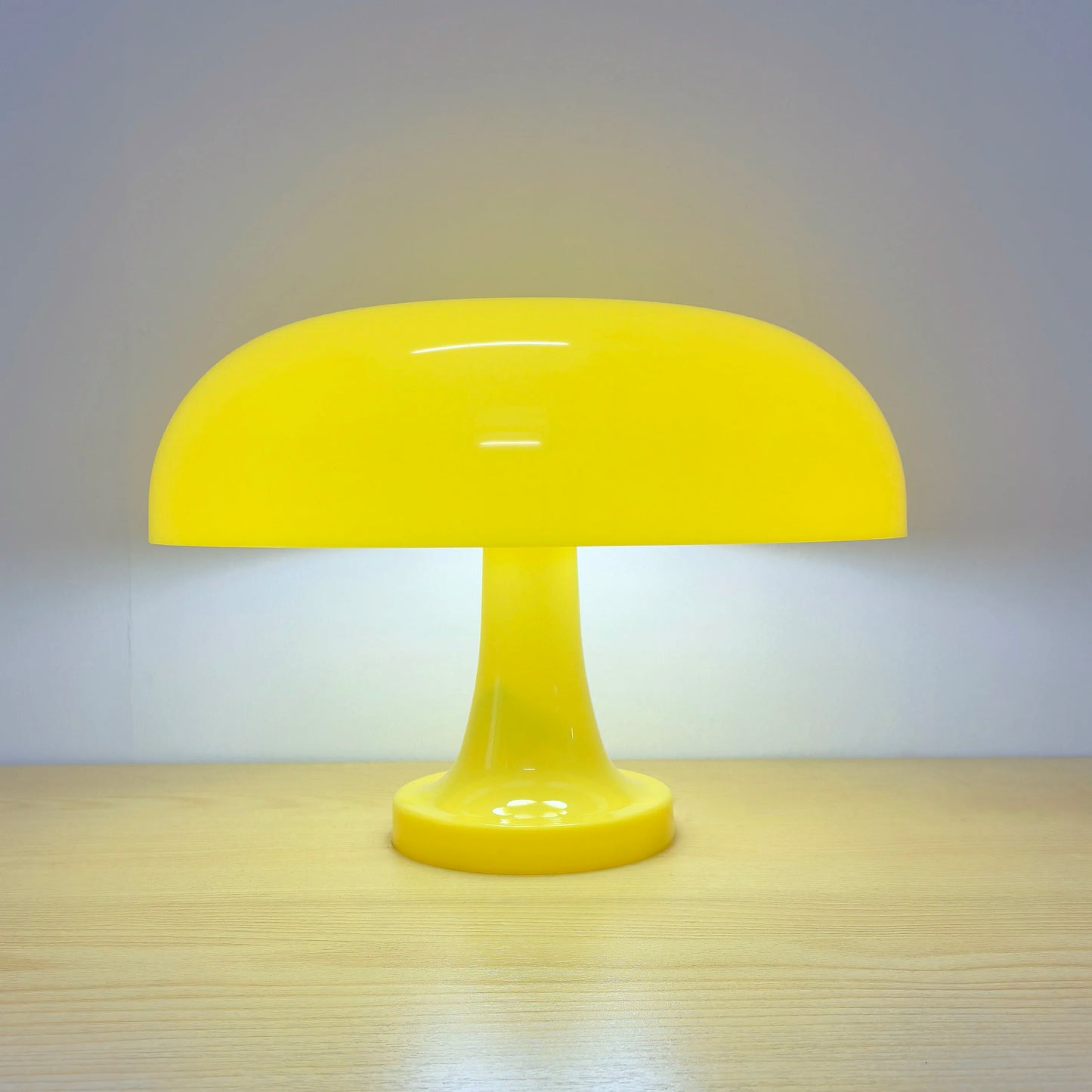 Oplaadbare Tafellamp met Dimbare Driekleurige Verlichting - Modern Bauhaus Design, USB-C, Duurzaam Materiaal