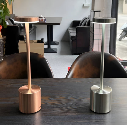 RetroGlow – Retro LED Tafellamp met Dimbare USB-oplaadbare Verlichting